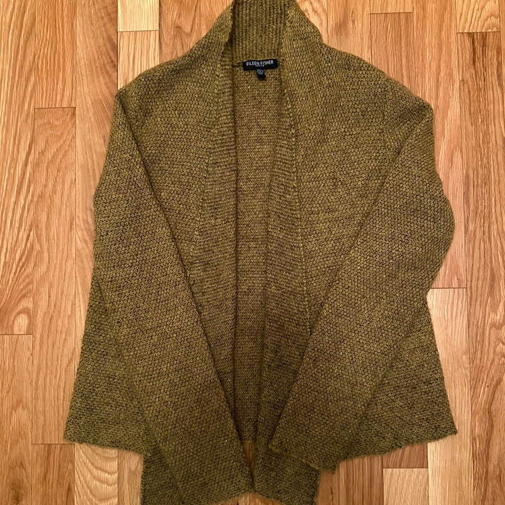 Women Eileen Fisher Italian yarn Cardigan Sweater Pet Med Olive Green